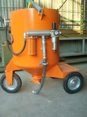 Portable/Mobile Pressurized Sandblasting Machine