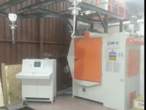 HANGER TYPE SHOT BLASTING MACHINE